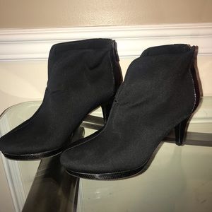 Black Bandolino booties size 7